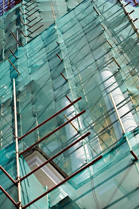 construction safety net red de seguridad de la construcción